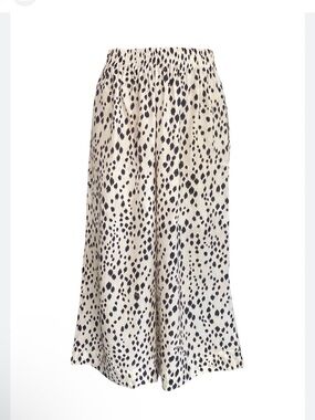 Neutral Printed A-Line Skirt — Cream with Black Spot Pattern size 1X